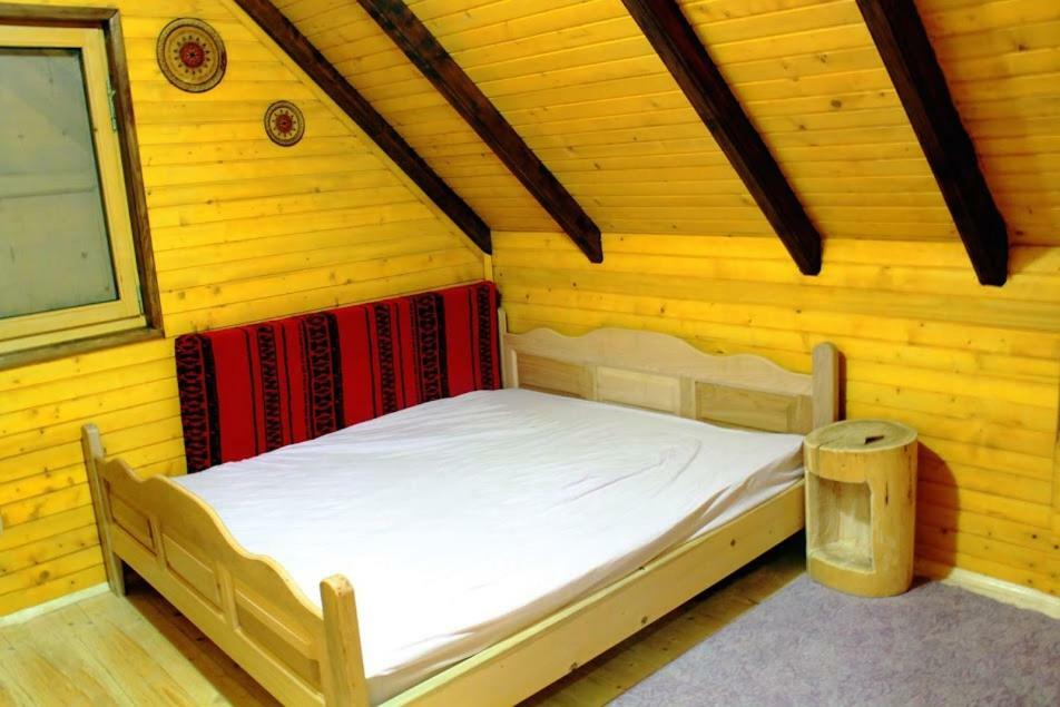 Triangle Woodhouse Lodge